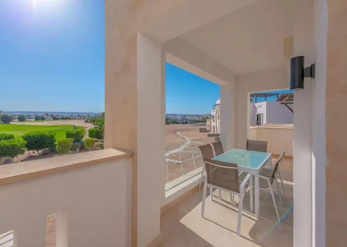 Bright 2-bedroom With Golf Course & Pool View L Cyan, El Gouna
