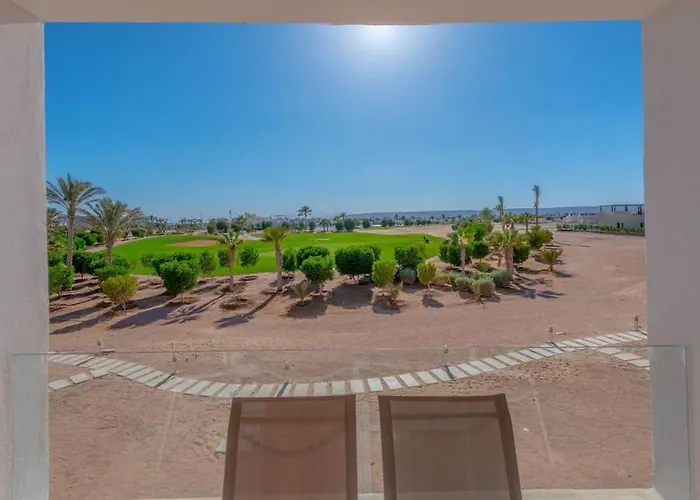 Bright 2-bedroom With Golf Course & Pool View L Cyan, El Gouna Apartman